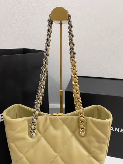 พร้อมส่ง 🔥SALE 99,900🔥 เท‼️ ถูกคุ้มมาก Used Like New Chanel 19 Small Shopping Bag (31Cm) Microchip แล้ว ออกช็อป พารากอน 10ปี22 ใบเสร็จ 21 รูปที่ 3