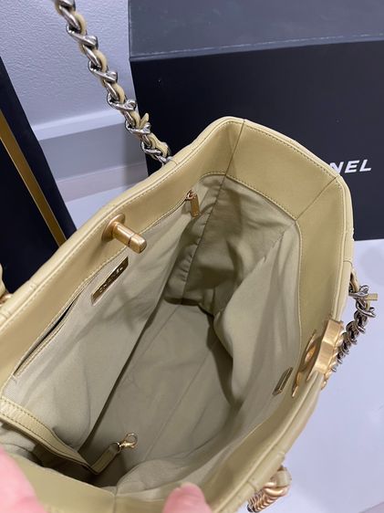 พร้อมส่ง 🔥SALE 99,900🔥 เท‼️ ถูกคุ้มมาก Used Like New Chanel 19 Small Shopping Bag (31Cm) Microchip แล้ว ออกช็อป พารากอน 10ปี22 ใบเสร็จ 21 รูปที่ 10