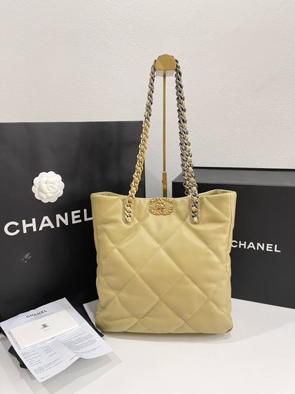 พร้อมส่ง 🔥SALE 99,900🔥 เท‼️ ถูกคุ้มมาก Used Like New Chanel 19 Small Shopping Bag (31Cm) Microchip แล้ว ออกช็อป พารากอน 10ปี22 ใบเสร็จ 21
