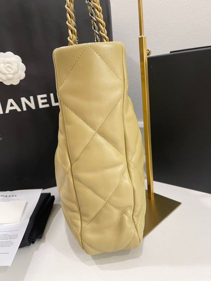 พร้อมส่ง 🔥SALE 99,900🔥 เท‼️ ถูกคุ้มมาก Used Like New Chanel 19 Small Shopping Bag (31Cm) Microchip แล้ว ออกช็อป พารากอน 10ปี22 ใบเสร็จ 21 รูปที่ 4
