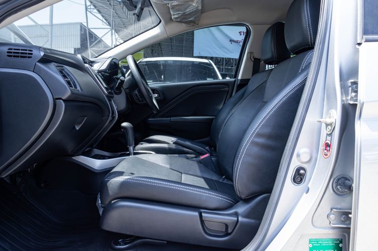 Honda City 2019 1.5 V Plus i-VTEC Sedan เบนซิน เกียร์อัตโนมัติ บรอนซ์เงิน รูปที่ 3
