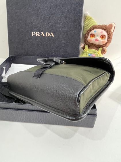 พร้อมส่ง 🔥Sale 19,999🔥 เทUsed Like New ราคาช็อปตอนนี้ 42500 Prada Re Nylon and Saffiano leather smartphone case ปี 23 Microchip  รูปที่ 6