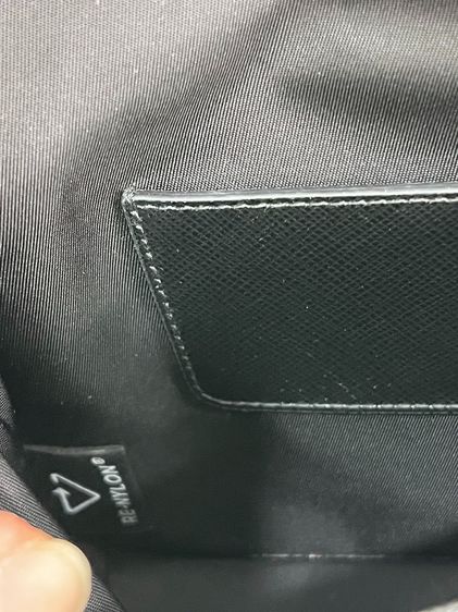 พร้อมส่ง 🔥Sale 19,999🔥 เทUsed Like New ราคาช็อปตอนนี้ 42500 Prada Re Nylon and Saffiano leather smartphone case ปี 23 Microchip  รูปที่ 11