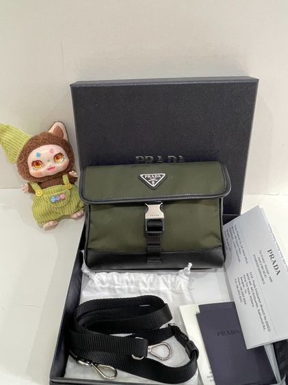 พร้อมส่ง 🔥Sale 19,999🔥 เทUsed Like New ราคาช็อปตอนนี้ 42500 Prada Re Nylon and Saffiano leather smartphone case ปี 23 Microchip 