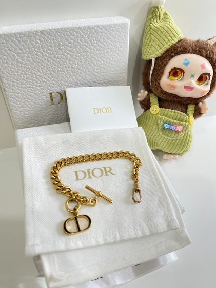 พร้อมส่ง 🔥Sale 10500🔥 เท‼️ ถูกคุ้มมากกก ออกช็อปไอคอนสยาม มา 22,500฿  ปี 21 Used Good กำไล สร้อยข้อมือ Dior Metal Petit CD Chain Bracelet G รูปที่ 4