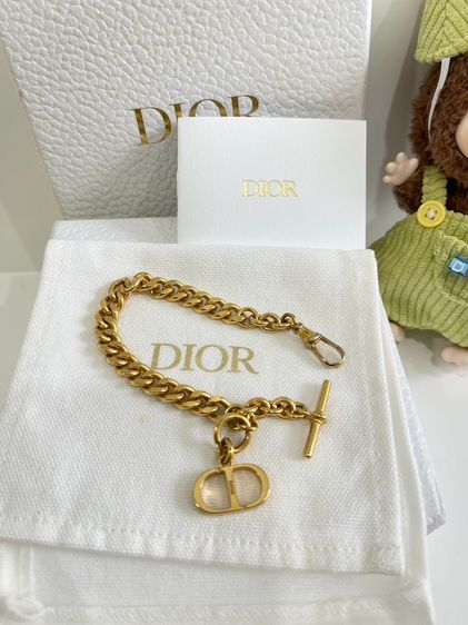 พร้อมส่ง 🔥Sale 10500🔥 เท‼️ ถูกคุ้มมากกก ออกช็อปไอคอนสยาม มา 22,500฿  ปี 21 Used Good กำไล สร้อยข้อมือ Dior Metal Petit CD Chain Bracelet G รูปที่ 2
