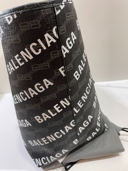 พร้อมส่ง 🔥Sale 18999🔥 เท ถูกตาแตก Kept Unused Balenciaga Large Monogram Signature Shopping ปี 22 ใบใหญ่ รูปที่ 6
