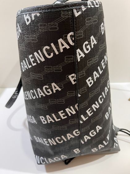 พร้อมส่ง 🔥Sale 18999🔥 เท ถูกตาแตก Kept Unused Balenciaga Large Monogram Signature Shopping ปี 22 ใบใหญ่ รูปที่ 5