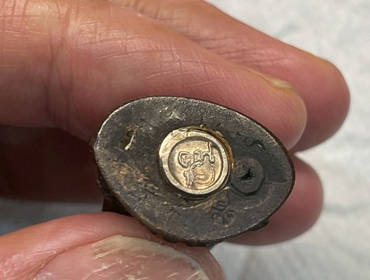 พระกริ่ง รุ่นทิ้งทวน หลวงพ่อคูณ ปริสุทโธ วัดบ้านไร่ เนื้อนวะ  ปี 2536 สวยเดิมพร้อมกล่องเดิม รูปที่ 5