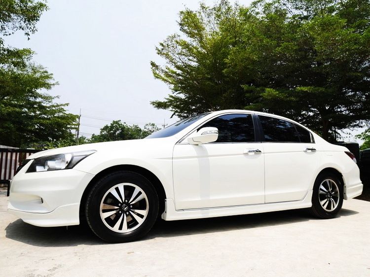รถ Honda Accord 2.0 EL i-VTEC สี ขาว