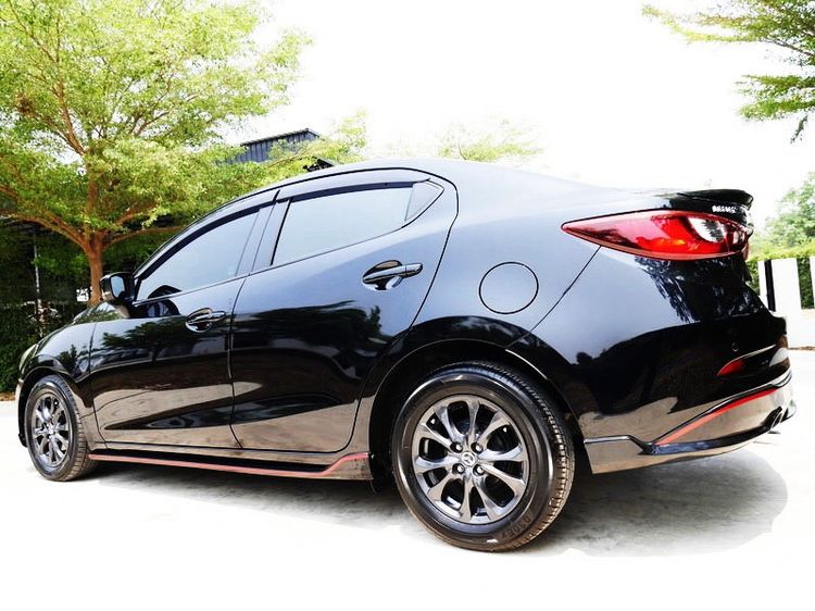 Mazda Mazda 2 2018 1.3 High Connect Sedan เบนซิน ไม่ติดแก๊ส เกียร์อัตโนมัติ ดำ รูปที่ 3