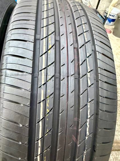 ยางถอดป้ายแดงขอบ 17” ยี่ห้อ BRIDGESTONE รุ่น TURANZA ER33 ขนาด 215-50R17 ปี 26 สีเส้นตุ่มหน้ายางยังอยู่ครบ รูปที่ 8