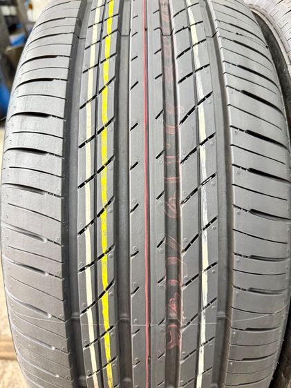 ยางถอดป้ายแดงขอบ 17” ยี่ห้อ BRIDGESTONE รุ่น TURANZA ER33 ขนาด 215-50R17 ปี 26 สีเส้นตุ่มหน้ายางยังอยู่ครบ รูปที่ 5