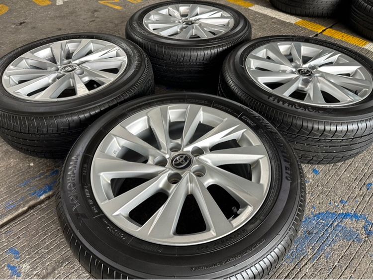 Toyota Camry 17  นิ้ว Top Hybrid 🔥 รูปที่ 3