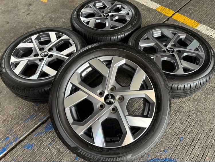 Mitsubishi X Pander Cross 17 นิ้ว Top🔥