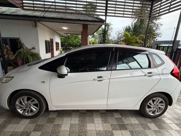 Honda Jazz 2014 1.5 V VTEC Utility-car เบนซิน ไม่ติดแก๊ส เกียร์อัตโนมัติ ขาว รูปที่ 3