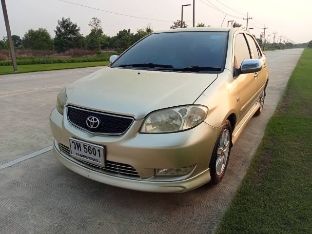 รถ Toyota Vios 1.5 S สี บรอนซ์ทอง