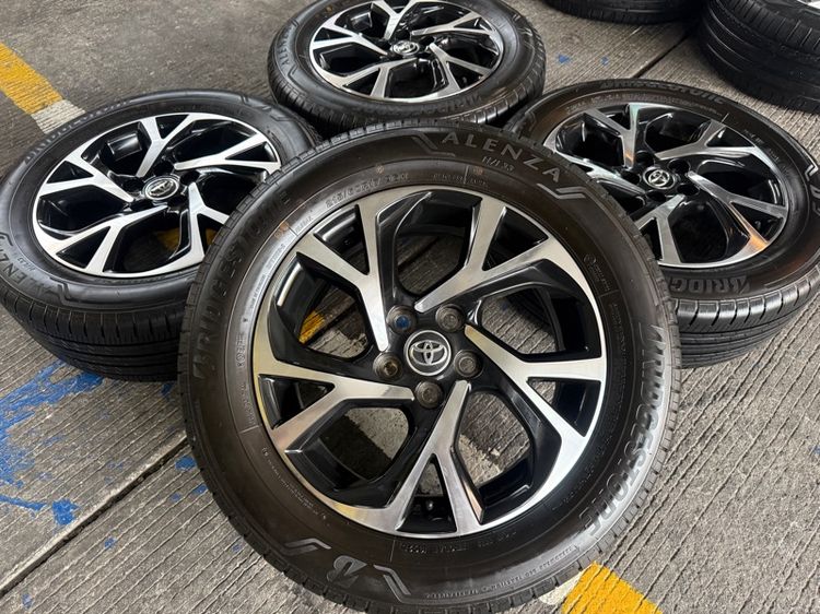 Toyota CH-R. ขอบ 17 นิ้ว Top Sakura 🔥