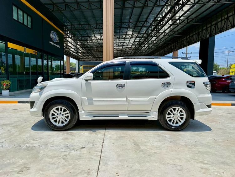 Toyota Fortuner 2014 2.5 V Utility-car ดีเซล ไม่ติดแก๊ส เกียร์อัตโนมัติ ขาว รูปที่ 4