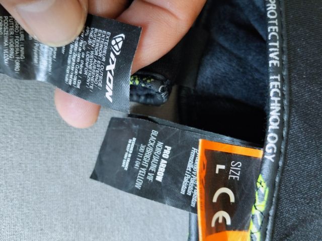 ขอขายถุงมือมอเตอร์ไซด์ของแบรนด์ ixon รุ่น Pro Arrow แท้สีดำลายเขียวสด ไซส์ L สำหรับท่านชาย สภาพจะเหมือนใหม่ไม่มีตำหนิสมบูรณ์ รูปที่ 10