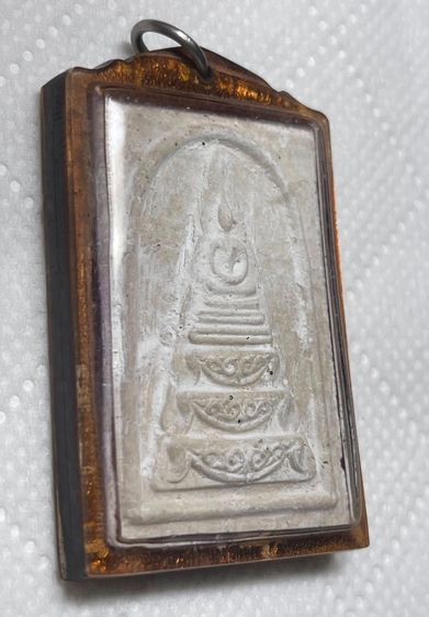 สมเด็จจอมพล เนื้อผงพุทธคุณผสมว่านยาหลวงพ่อขอม วัดไผ่โรงวัว ปี 2512 พร้อมเลี่ยมกันน้ำ สวยเดิมครับ รูปที่ 2