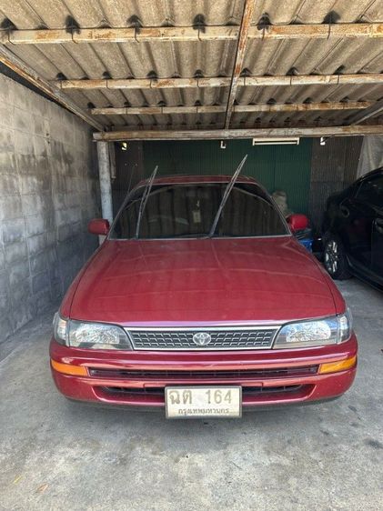 รถ Toyota Corolla 1.6 GLi สี แดง