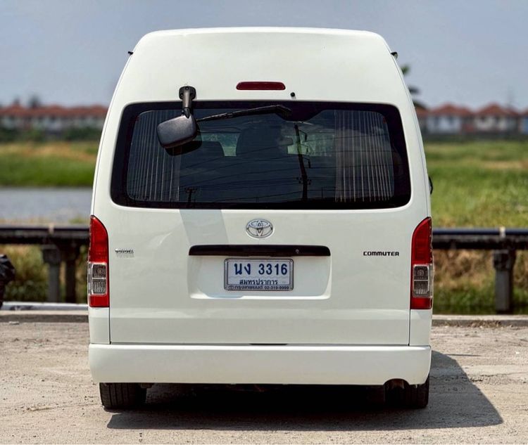 Toyota Commuter 2015 3.0 Van ดีเซล ไม่ติดแก๊ส เกียร์ธรรมดา ขาว รูปที่ 2