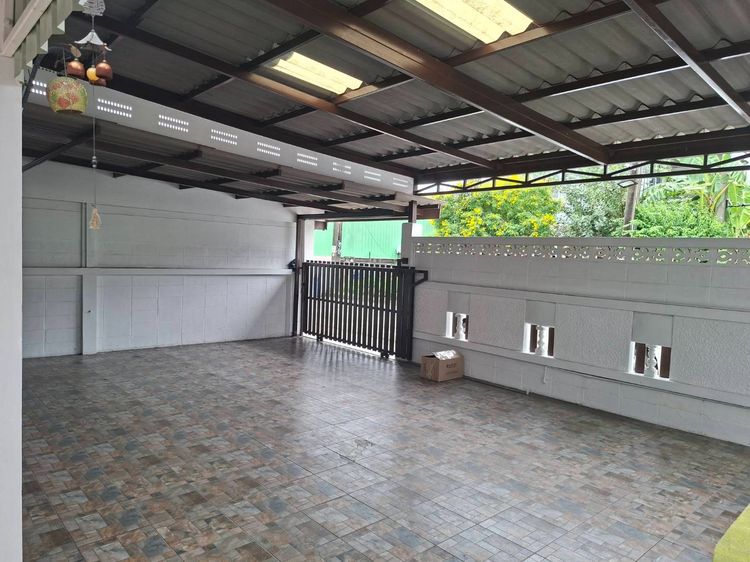 ไม่มี สร้างเสร็จก่อน 2010 บ้านแฝด ลาดพร้าววังหิน รูปที่ 3