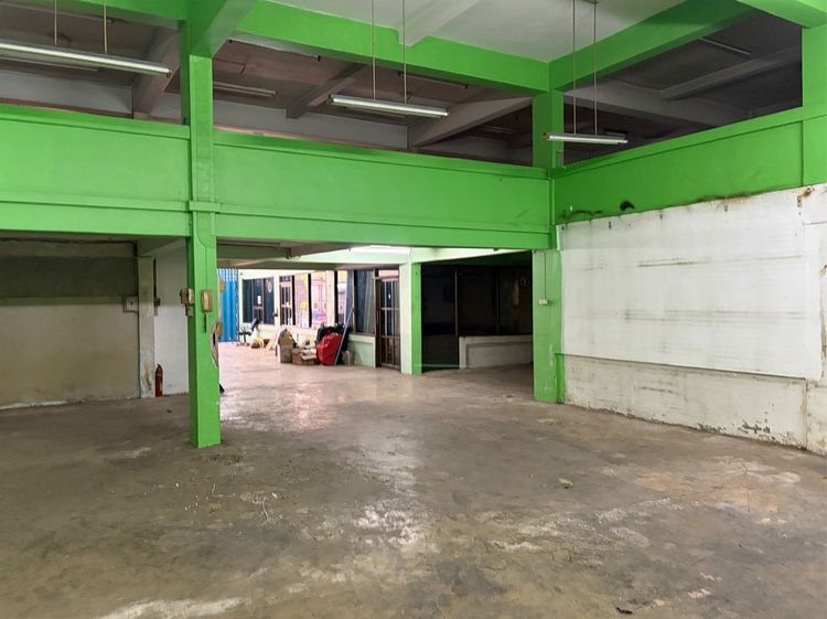 ขายอาคารพาณิชย์ 5.5 ชั้น 3 คูหา (ทะลุถึงกัน) ซอยสมเด็จพระเจ้าตากสิน 29 สำเหร่ เขตธนบุรี ติดอุโมงค์มไหสวรรค์ สะพานกรุงเทพ รูปที่ 2