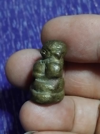 พระ​สังกัจจา​ย​น์​เศียรโต กรุวัดขวาง จ.พิจิตร ปี2452-2459 วรรณะเเนื้อหาเหลืองอมเขียว​ เนื้อหาสุดจัด ผิวเดิมๆ พระสถาพสวยมาก พระสถาพสมบูรณ์ หา รูปที่ 3