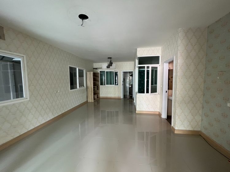 อื่นๆ มีบางส่วน ขาย  คาซ่า ซิตี้ วิลล์ วัชรพล เพิ่มสิน (Q House) รูปที่ 2