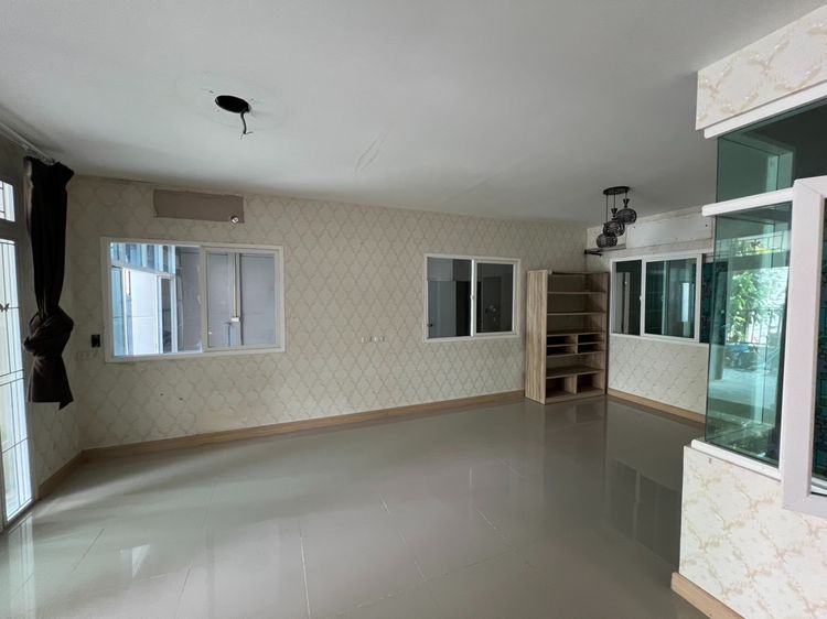 อื่นๆ มีบางส่วน ขาย  คาซ่า ซิตี้ วิลล์ วัชรพล เพิ่มสิน (Q House) รูปที่ 3