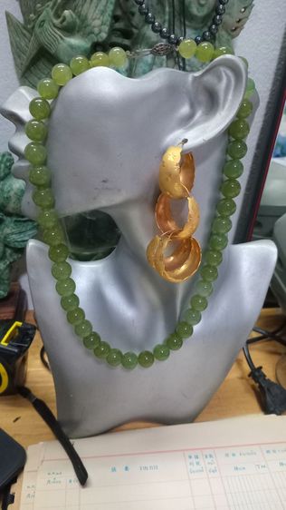 sale natural Burma green glass jadeites type A necklace  รูปที่ 6