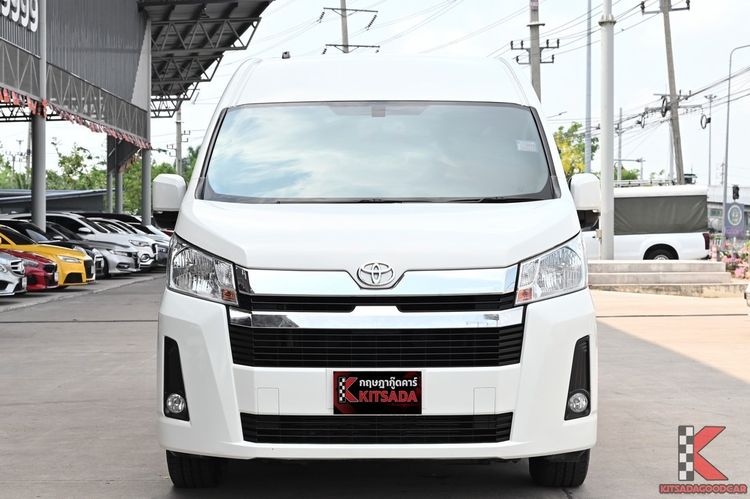 Toyota Commuter 2024 2.8 Van ดีเซล ไม่ติดแก๊ส เกียร์ธรรมดา ขาว รูปที่ 2