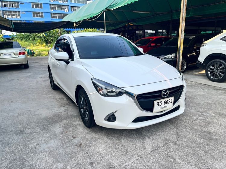 Mazda Mazda 2 2018 1.3 High Connect Sedan เบนซิน ไม่ติดแก๊ส เกียร์อัตโนมัติ ขาว รูปที่ 3