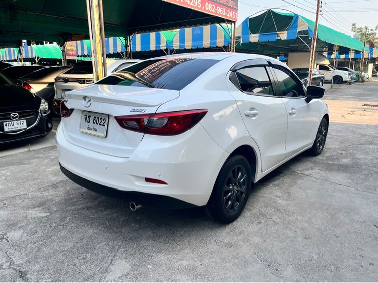Mazda Mazda 2 2018 1.3 High Connect Sedan เบนซิน ไม่ติดแก๊ส เกียร์อัตโนมัติ ขาว รูปที่ 4