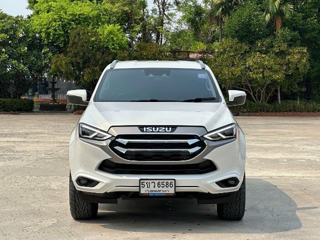 Isuzu MU-X 2021 3.0 Ultimate AT 4WD Utility-car ดีเซล ไม่ติดแก๊ส เกียร์อัตโนมัติ ขาว รูปที่ 2