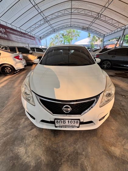 รถ Nissan Pulsar 1.8 V สี ขาว