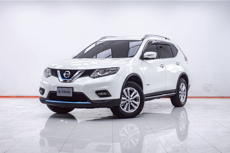รถ Nissan X-Trail 2.0 V Hybrid 4WD สี ขาว