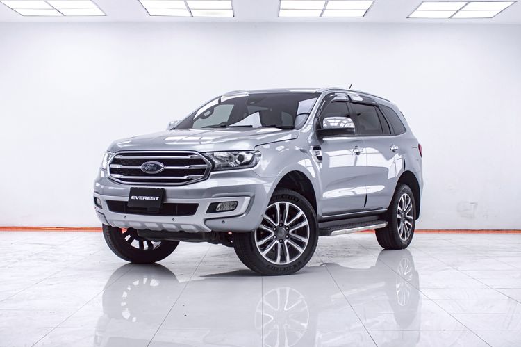 รถ Ford Everest 2.0 Titanium Plus สี เทา