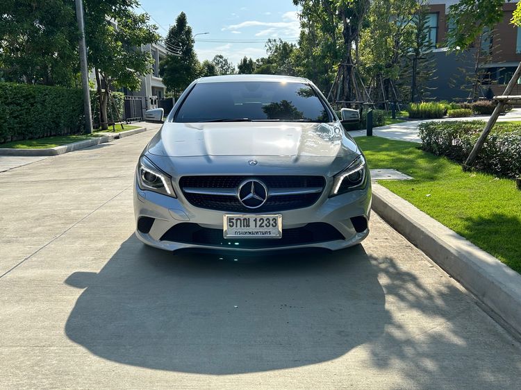 รถ Mercedes-Benz CLA-Class CLA200 สี บรอนซ์เงิน