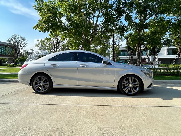 Mercedes-Benz CLA-Class 2016 CLA200 Sedan เบนซิน เกียร์อัตโนมัติ บรอนซ์เงิน รูปที่ 3