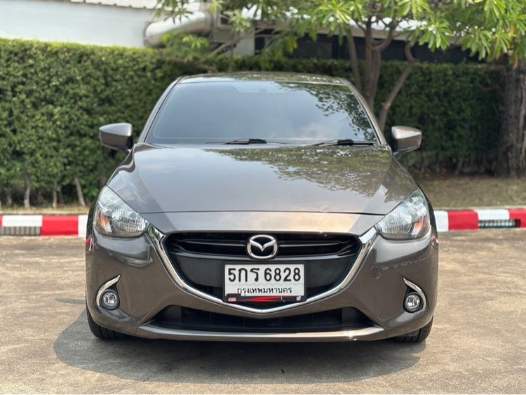 Mazda Mazda 2 2016 1.3 High Connect Sedan เบนซิน ไม่ติดแก๊ส เกียร์อัตโนมัติ น้ำตาล