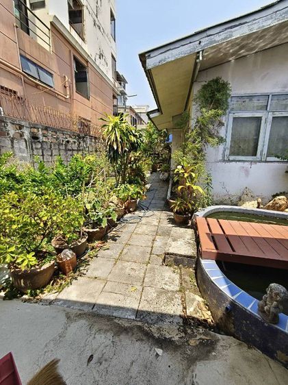 ใช่ บ้านพร้อมที่ดิน106ตรว.