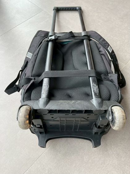 🔥Sale 250🔥 เท กระเป๋านักเรียนมีล้อลาก มือ2 สภาพใช้ได้ ซื้อมา 2000 ปล่อยเทโล๊ะบ้านไปเลยค่ะ เอาไปใช้เล่นขำๆ นะคะ รูปที่ 5