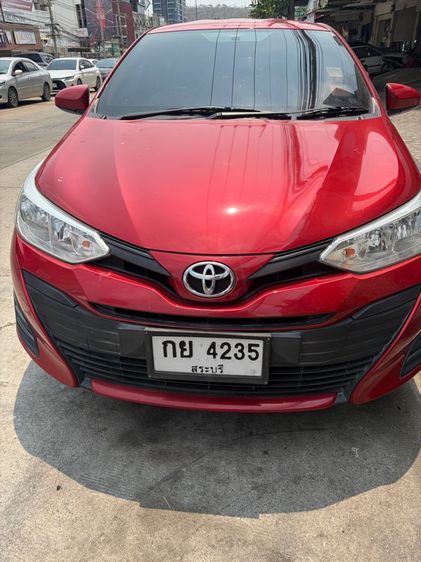 รถ Toyota Yaris ATIV 1.2 J สี แดง