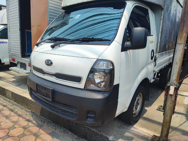 รถ Kia K2500 2.5 สี ขาว