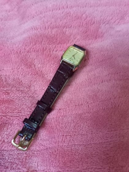 นาฬิกาผู้หญิง Seiko เรือนทอง สายหนัง วินเทจ หน้าปัด 12 มม.× 20 มม.  รูปที่ 3
