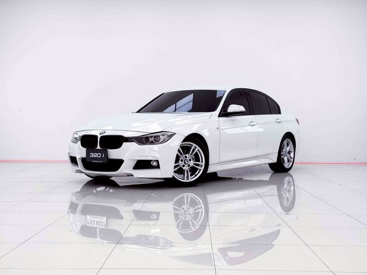 BMW Series 3 2016 320i Sedan เบนซิน ไม่ติดแก๊ส เกียร์อัตโนมัติ ขาว