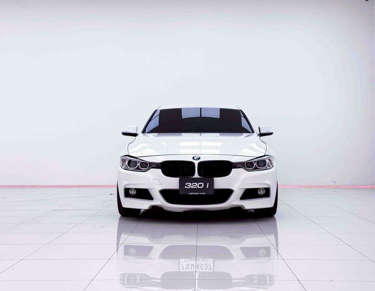 BMW Series 3 2016 320i Sedan เบนซิน ไม่ติดแก๊ส เกียร์อัตโนมัติ ขาว รูปที่ 3